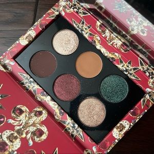 Pat McGrath eyeshadow palette